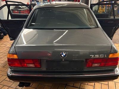 gebraucht BMW 750 