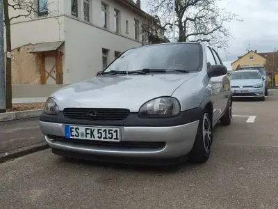 Gebraucht Opel Corsa Swing 60 PS (44 kW) 1997 Silber Kleinwagen