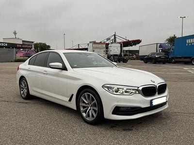 Weiß Gebraucht 2019 BMW 520 Sport Line Limousine | 20.799 € (Fairer Preis)