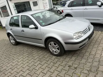 Gebraucht VW Golf IV Edition 102 PS (75 kW) 2001 Silber Limousine