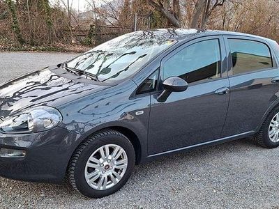Gebraucht Fiat Punto Lounge 69 PS (50 kW) 2016 Grau Kleinwagen