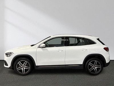 Gebraucht Mercedes GLA180 Progressive 136 PS (100 kW) 2023 Unilack polarweiß SUV