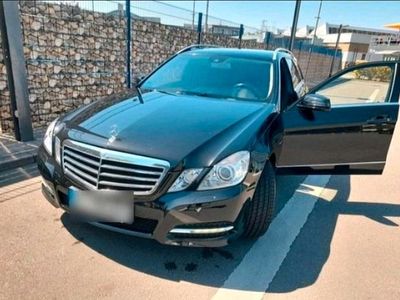 Mercedes E200