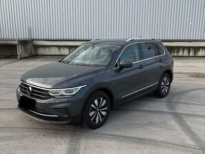 Gebraucht VW Tiguan 150 PS (110 kW) 2024 Grau SUV