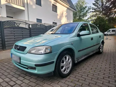 Używany Opel Astra 85 KM (62 kW) 2001 Andere farben Hatchback