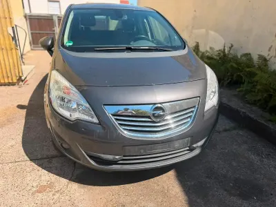 Gebraucht Opel Meriva 110 PS (80 kW) 2011 Andere farben Van / Kleinbus