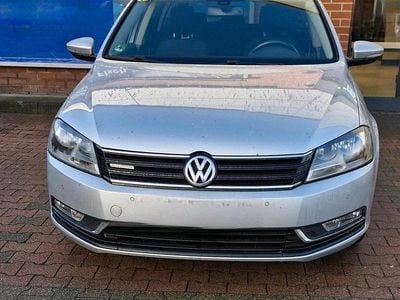 Gebraucht VW Passat 105 PS (77 kW) 2012 Silber Kombi
