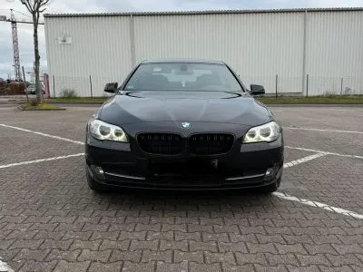 Gebraucht BMW 530 258 PS (189 kW) 2011 Schwarz Limousine