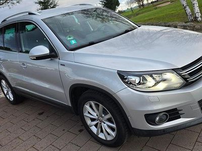Gebraucht VW Tiguan LOUNGE 110 PS (80 kW) 2015 Reflexsilber metallic SUV