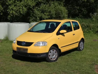Gebraucht VW Fox 54 PS (39 kW) 2005 Gelb Kleinwagen