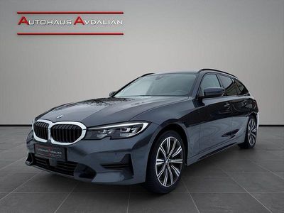 Grau Gebraucht 2022 BMW 318 Sport Line Kombi | 26.990 € (Guter Preis)