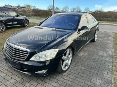 Używany Mercedes S500 388 KM (285 kW) 2007 Czarny Sedan/Limuzyna
