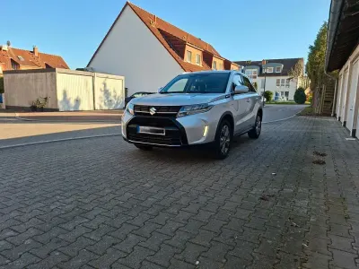 Gebraucht Suzuki Vitara Comfort 129 PS (94 kW) 2025 Silber SUV