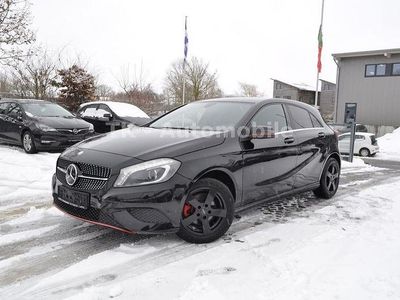 Gebraucht Mercedes A180 122 PS (89 kW) 2015 Schwarz Limousine