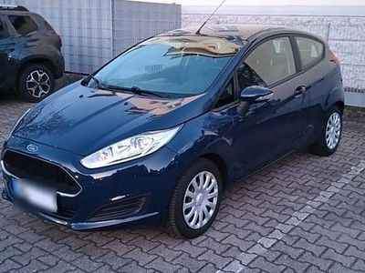Gebraucht Ford Fiesta Trend 75 PS (55 kW) 2016 Blau Kleinwagen