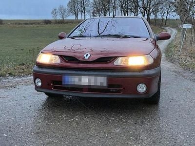 Gebraucht 1997 Renault Laguna Limousine | 1.000 €
