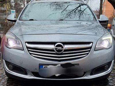 Grau Gebraucht 2014 Opel Insignia Business Kombi | 4.800 € (Fairer Preis)