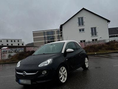 Usado Opel Adam 101 HP (74 kW) 2014 Preto Citadino