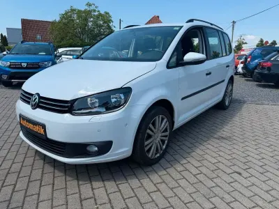 Gebraucht VW Touran Trendline 140 PS (102 kW) 2012 Candyweiß Van / Kleinbus