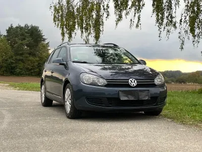 Gebraucht VW Golf VI Trendline 102 PS (75 kW) 2010 Blau Kleinwagen