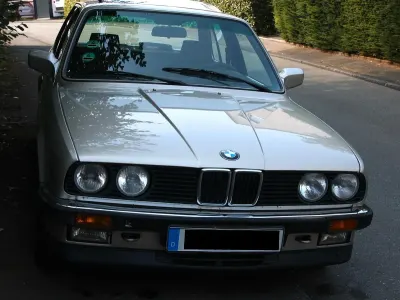 Gebraucht BMW 325 Basis 170 PS (125 kW) 1987 Beige Limousine