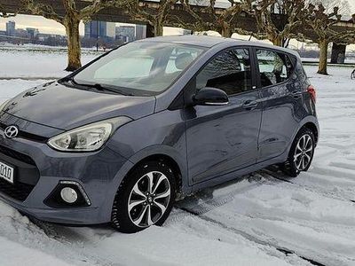Grau Gebraucht 2014 Hyundai i10 Kleinwagen | 5.200 € (Fairer Preis)