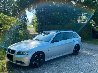 Gebraucht BMW 325 218 PS (160 kW) 2005 Silber Kombi