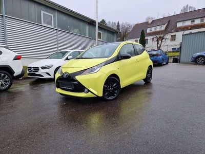 Gebraucht Toyota Aygo X-cite 69 PS (50 kW) 2016 Gelb Kleinwagen