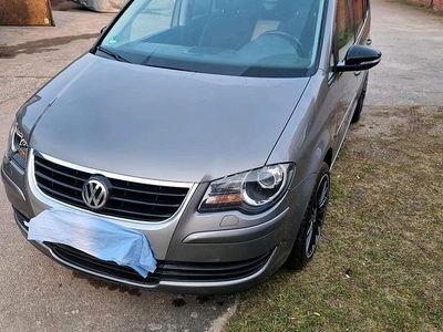 Gebraucht VW Touran 140 PS (102 kW) 2010 Grau Van / Kleinbus
