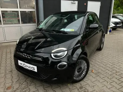 Gebraucht Fiat 500e Icon 86 kW (118 PS) 2023 Schwarz Kleinwagen