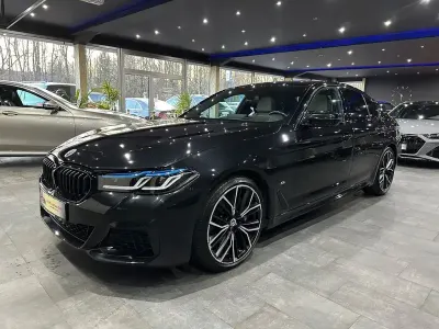 Gebraucht BMW 530 M Sport 245 PS (180 kW) 2023 Saphirschwarz Limousine
