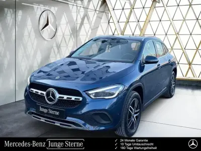 Gebraucht Mercedes GLA220 Progressive 190 PS (139 kW) 2023 Denimblau metallic SUV