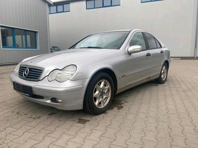 Mercedes C200