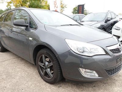 Usata Opel Astra Design Edition 140 CV (102 kW) 2011 Grigio Station wagon