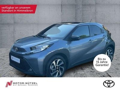 Neu Toyota Aygo X 72 PS (52 kW) 2025 Celestite grey (1k3)/ black mi SUV