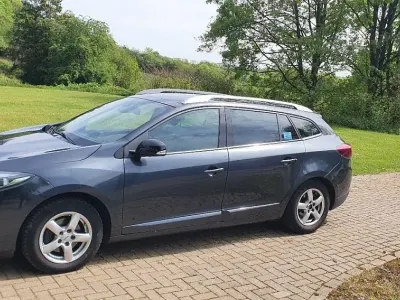 Gebraucht Renault Mégane GrandTour Bose Edition 110 PS (80 kW) 2014 Grau Kombi