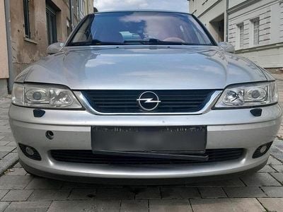 Gebraucht Opel Vectra 2000 Silber Limousine