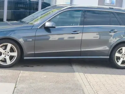 Gebraucht Mercedes E350 231 PS (169 kW) 2011 Andere farben Kombi
