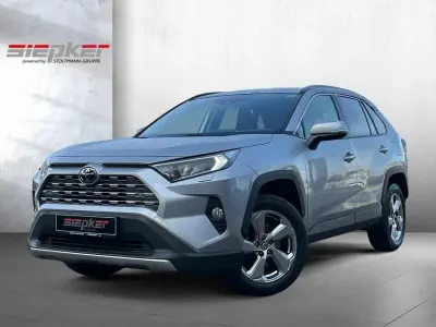Gebraucht Toyota RAV4 Club 175 PS (128 kW) 2019 Silber SUV
