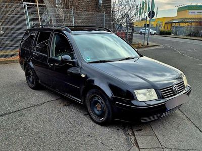 Schwarz Gebraucht 1999 VW Bora Kombi | 999 € (Guter Preis)