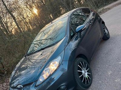 Gebraucht Ford Fiesta 82 PS (60 kW) 2010 Schwarz Kleinwagen