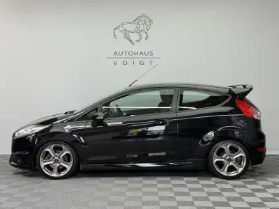 Gebraucht Ford Fiesta Metall 182 PS (133 kW) 2015 Schwarz Kleinwagen