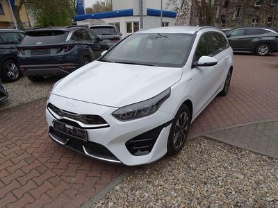 Second-hand Kia Ceed Sportswagon Vision 141 CP (103 kW) 2022 Alb Break