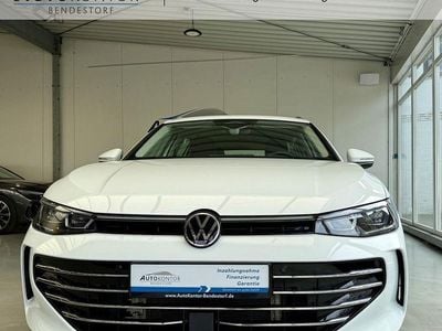 Second-hand VW Passat Elegance 150 CP (110 kW) 2025 Alb Break