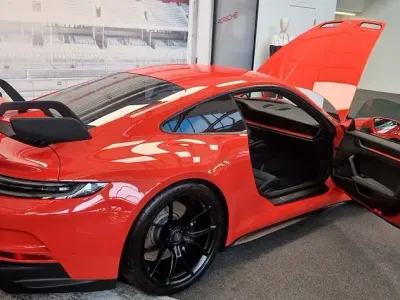 Usata Porsche 992 510 CV (375 kW) 2022 Arancione
