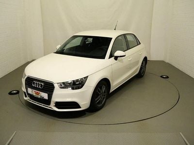 Gebraucht Audi A1 Sportback Attraction 86 PS (63 kW) 2015 Weiß Kleinwagen