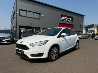 Gebraucht Ford Focus 101 PS (74 kW) 2018 Weiß Limousine