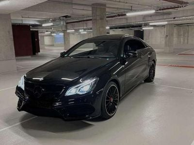 Gebraucht Mercedes E200 AMG 184 PS (135 kW) 2015 Schwarz Coupé
