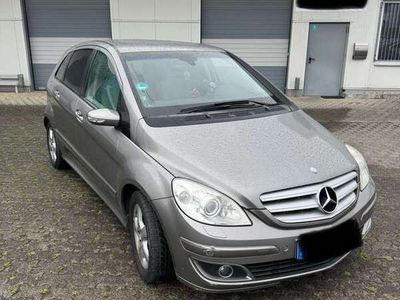Mercedes B180