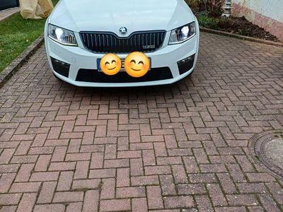 Weiß Gebraucht 2015 Skoda Octavia RS Kombi | 18.500 € (Etwas zu teuer)